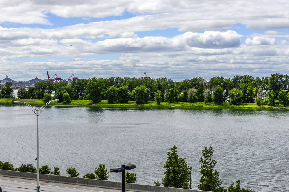 Condo à louer avec vue sur le fleuve